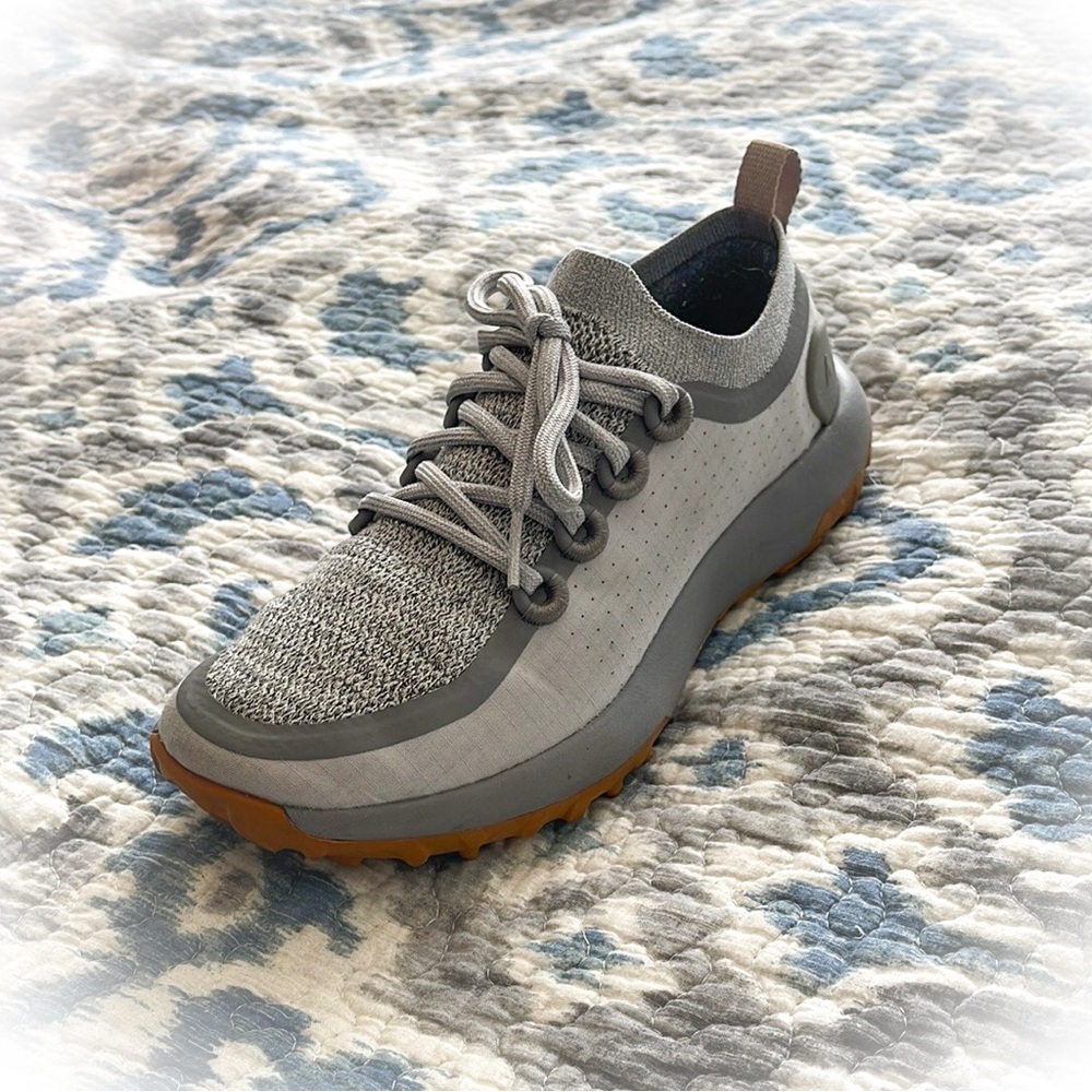 Stylish Gray Allbirds Sneakers Size 8 wide
